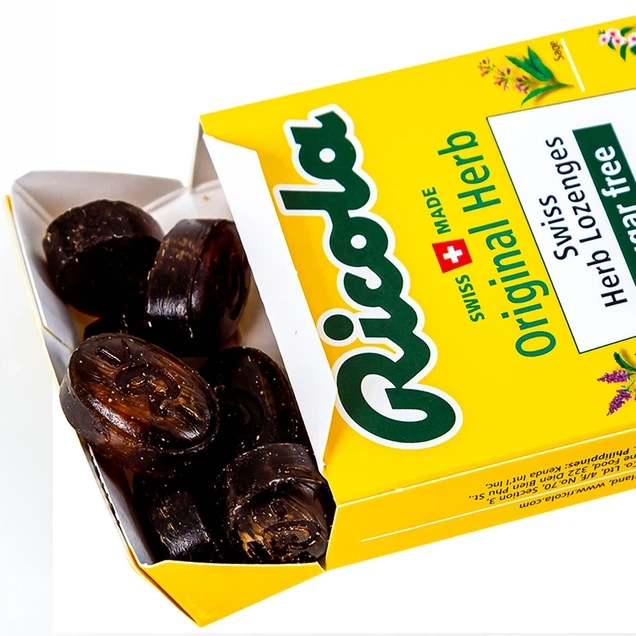 Hộp 6 gói Orginal - Kẹo ngậm không đường Ricola Original Herb hỗ trợ làm dịu họng, giảm ho Gói 17,5g 3 Hộp 6 gói Orginal - Kẹo ngậm không đường Ricola Original Herb hỗ trợ làm dịu họng, giảm ho Gói 17,5g - Ảnh 3