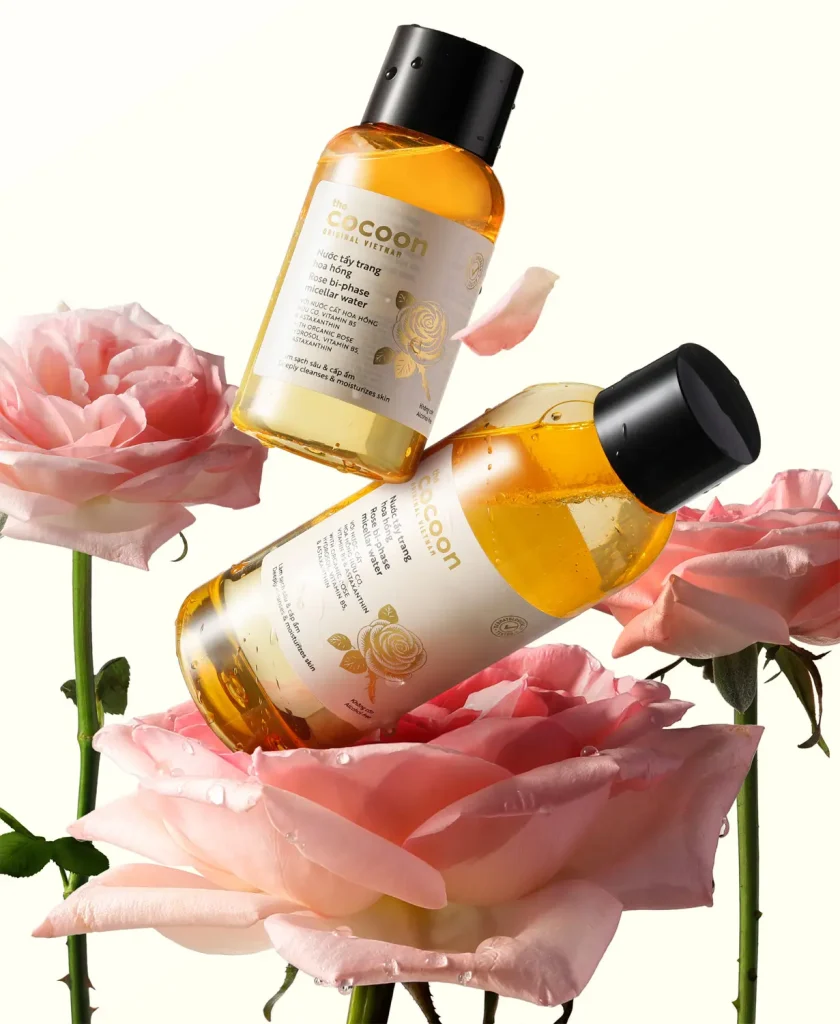 Nước Tẩy Trang Hoa Hồng Cocoon 310ml Làm Sạch Dịu Nhẹ 3 Nước Tẩy Trang Hoa Hồng Cocoon 310ml Làm Sạch Dịu Nhẹ - Ảnh 3