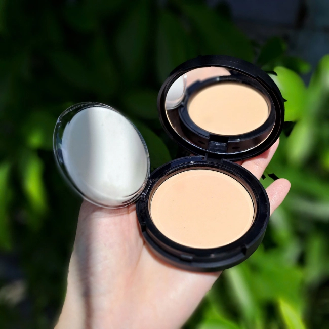 Phấn Trang Điểm Lightening Thorakao 13g Làm Sáng Da, Bền Màu 4 Phấn Trang Điểm Lightening Thorakao 13g Làm Sáng Da, Bền Màu - Ảnh 4